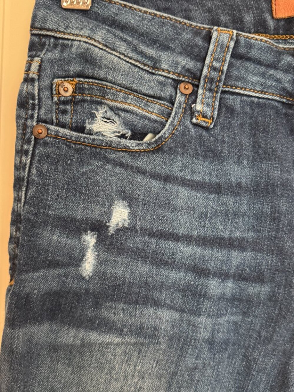 Joe's Jeans Flawless Icon Skinny Ankle Distressed Denim 24 - Picture 3 of 9